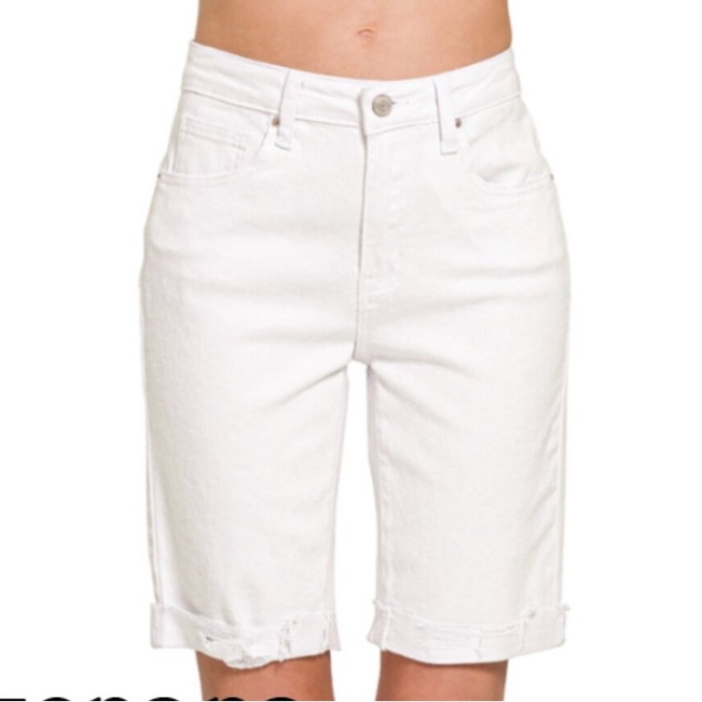 Zenana White Denim Stretchy Shorts  - Size L